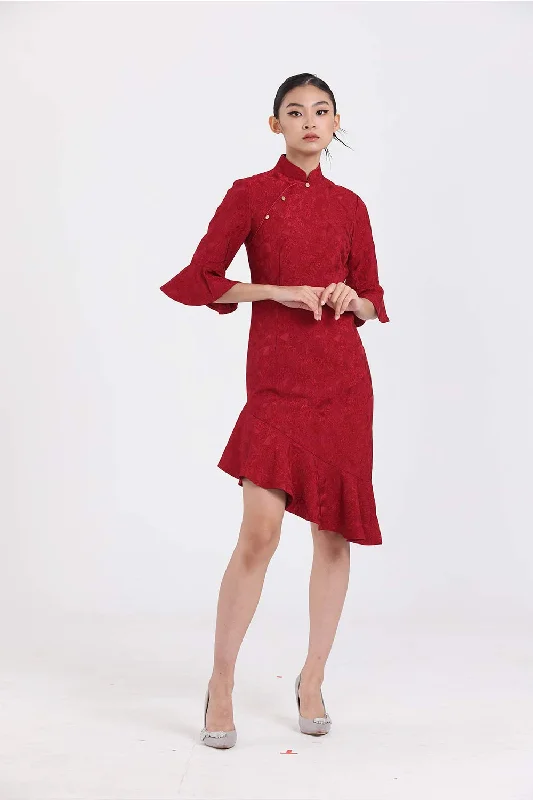 Red Abstract Jacquard Quarter Sleeves Qipao with Asymmetric Mermaid Hem